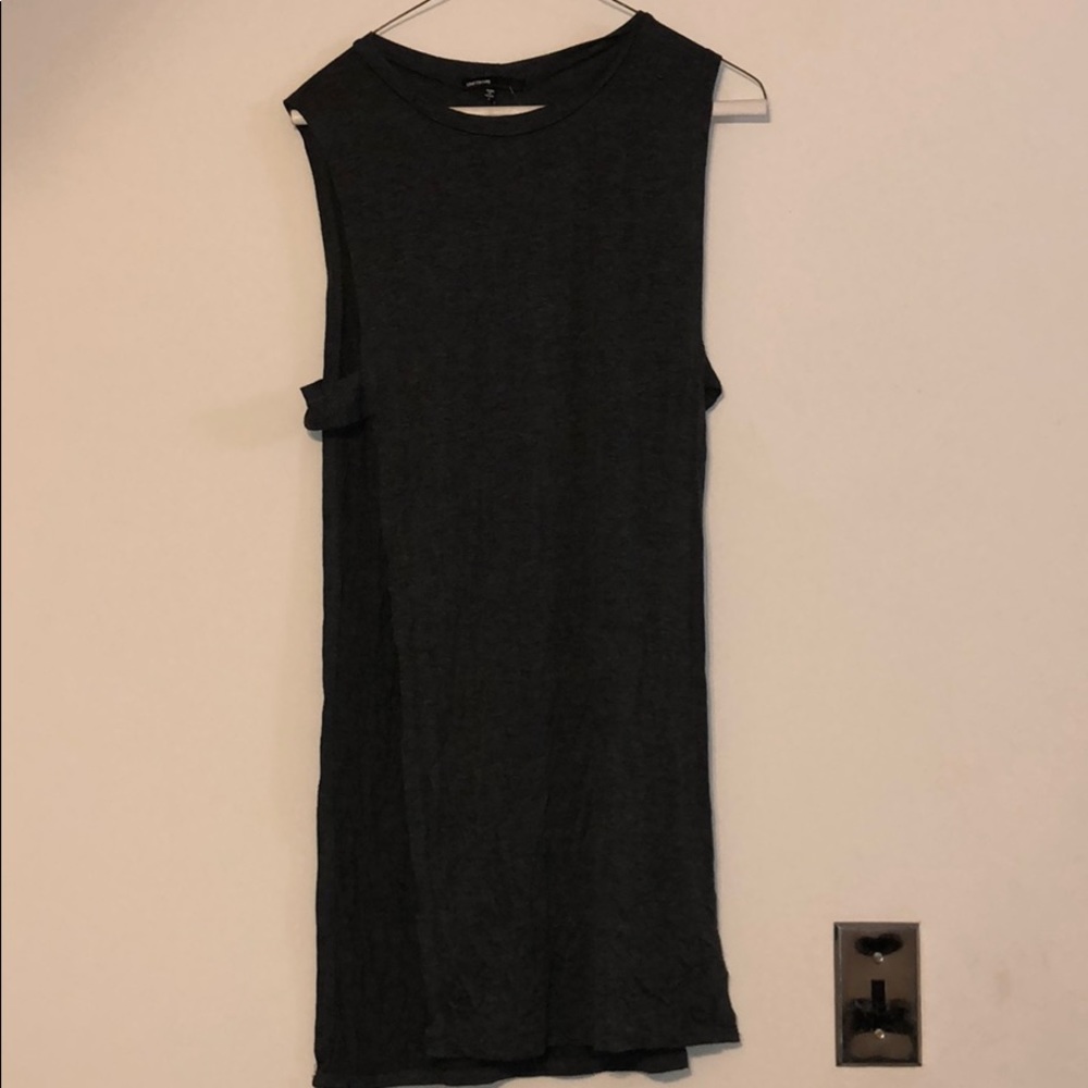 Gray tank top, open sides